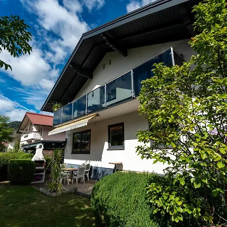 Im Haus Tonerl